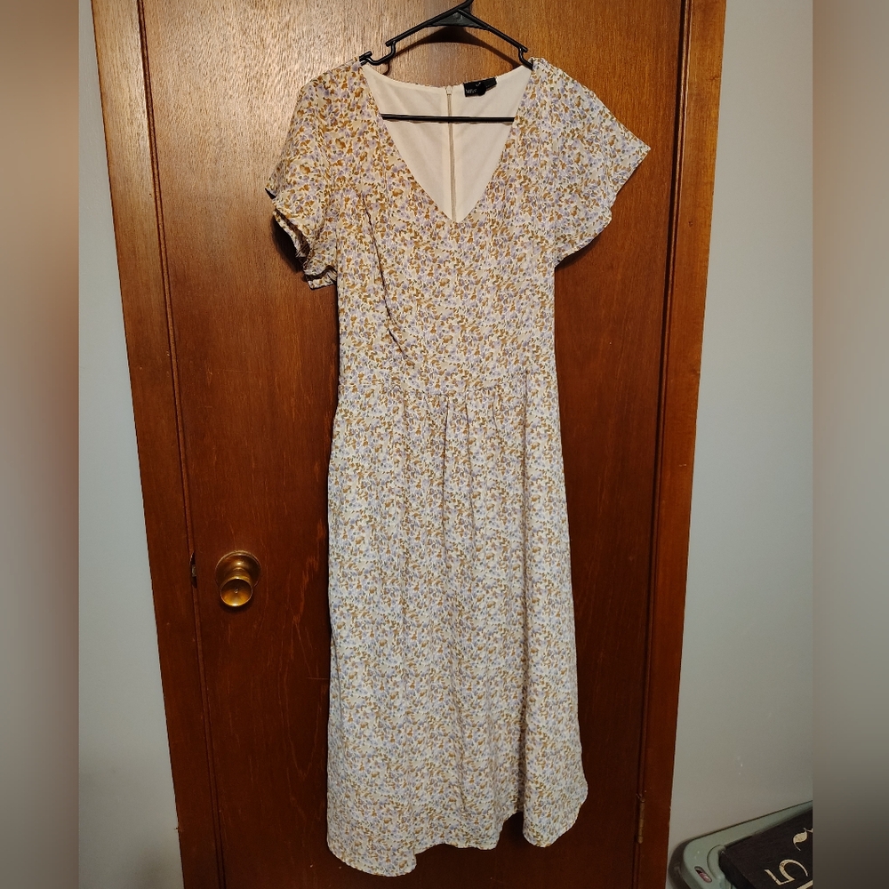 Floral Nursing Queen Midi Dress